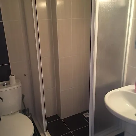 מלון Kaan קוסדסי